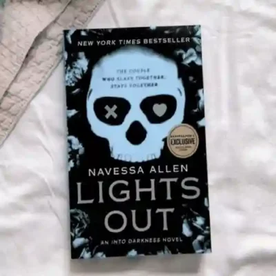 دانلود رمان چراغ خاموش اثر نوسا آلن