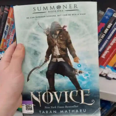 کتاب کارآموز جلد اول احضارگر ترجمه فارسی